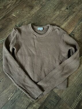 Women's Crewneck Waffle Knit Sweater in Taupe